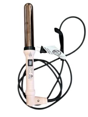Lange Pink and Black Curling Wand